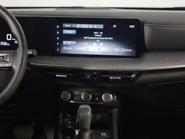Used 2025 Nissan Kicks SV w/ Charging Package FWD image 23