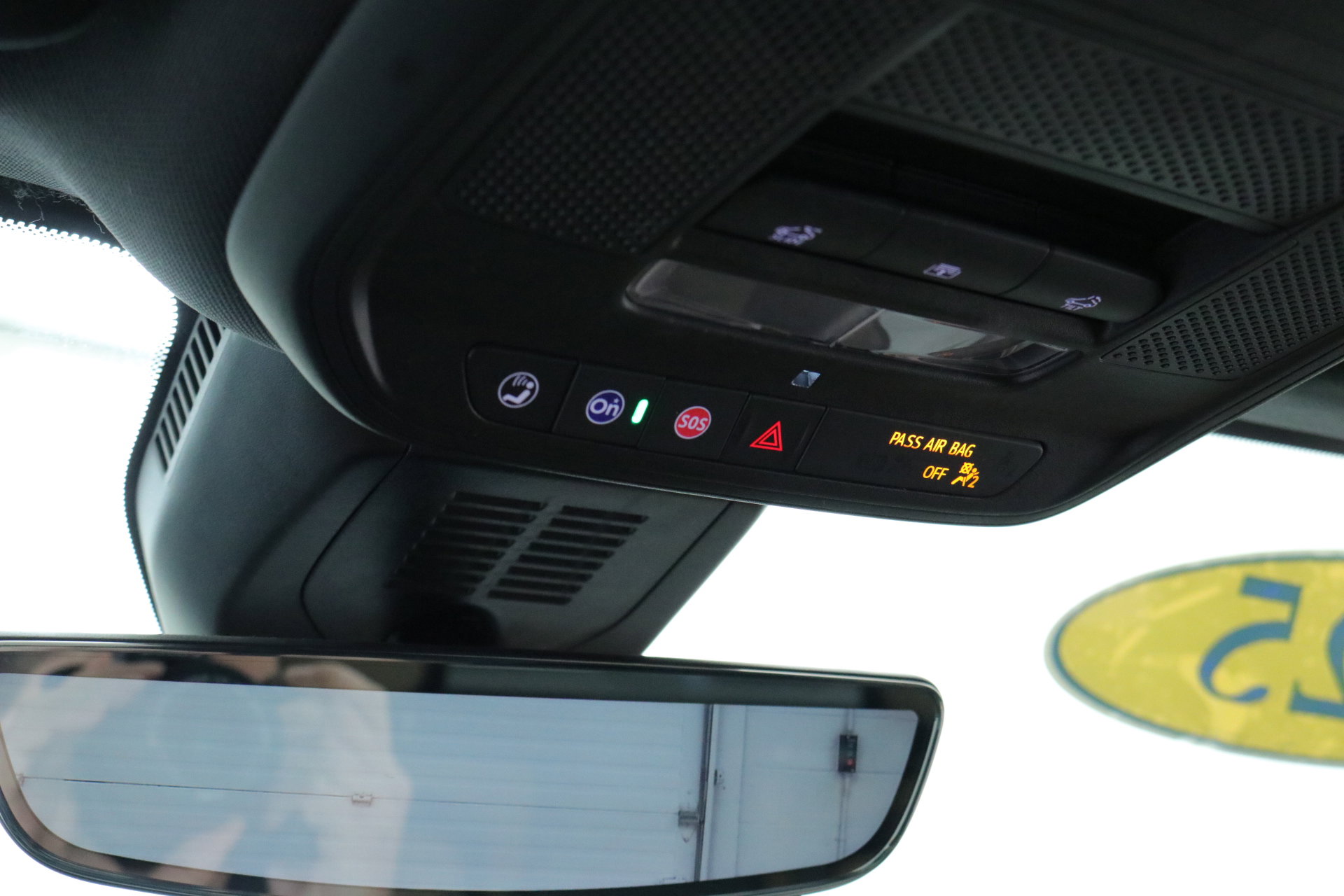 Used 2025 Chevrolet Equinox ACTIV w/ Safety and Technology Package image 19