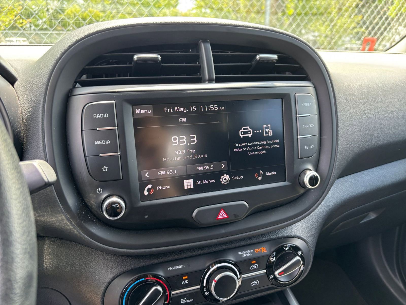Used 2025 Kia Soul LX w/ LX Technology Package FWD image 20