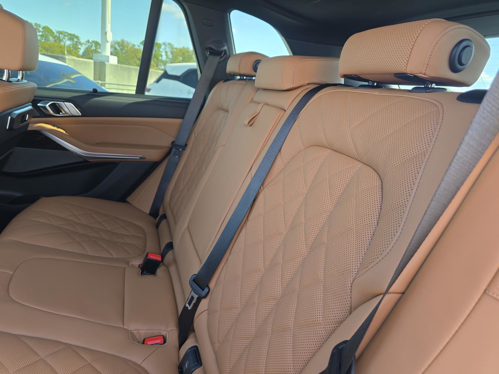 New 2026 BMW X5 xDrive40i w/ Climate Comfort Package image 12