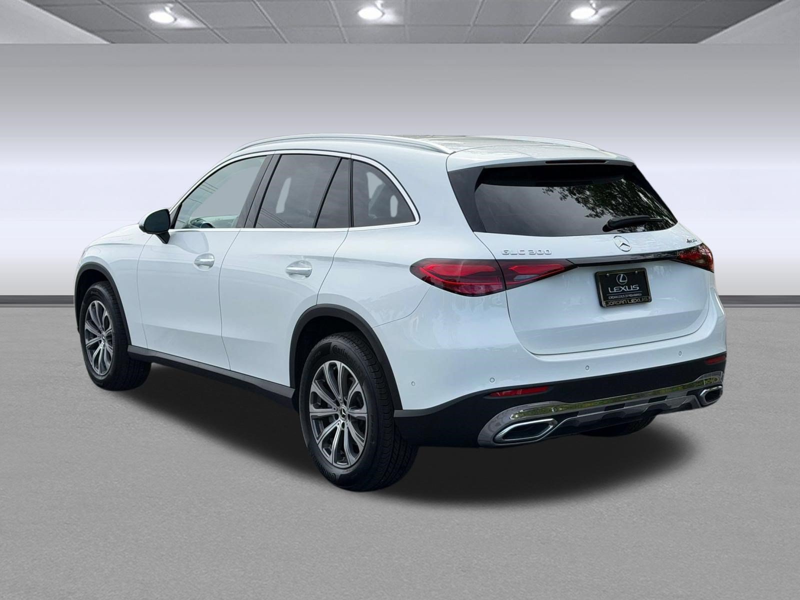 Used 2024 Mercedes-Benz GLC 300 4MATIC image 3