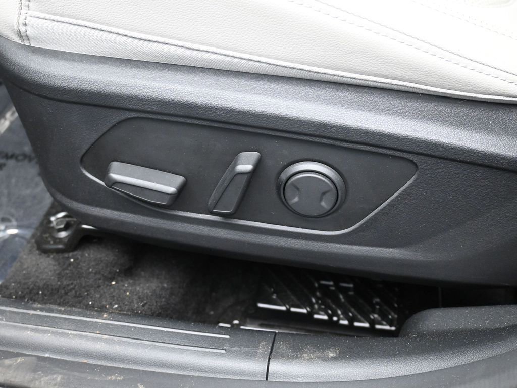 Used 2023 Hyundai Tucson Limited AWD/4WD image 18