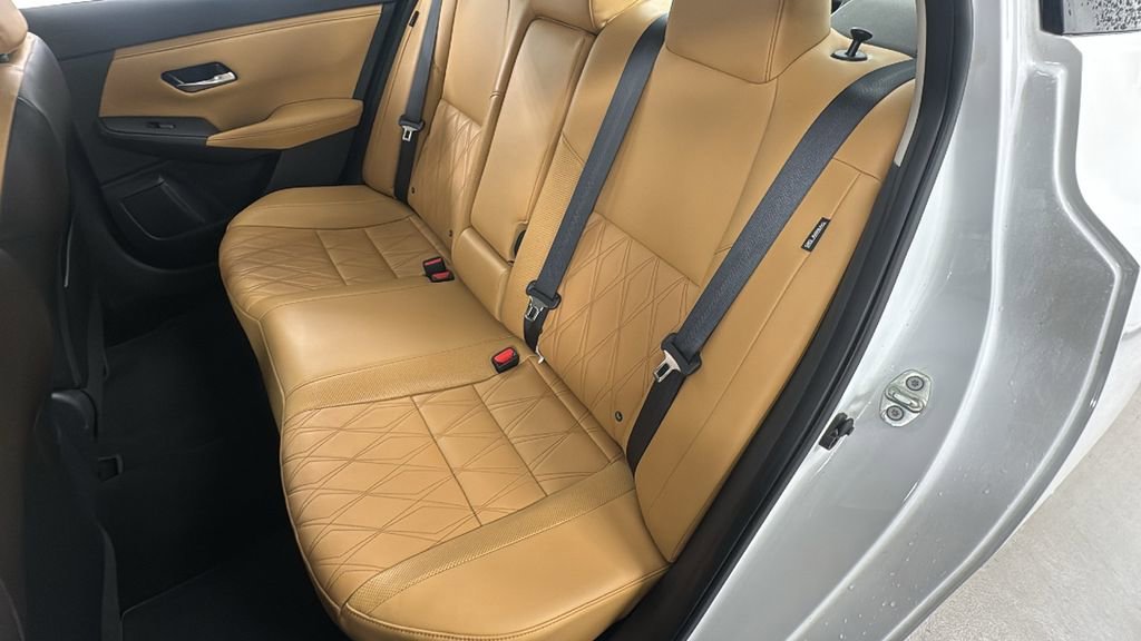 Used 2023 Nissan Sentra SV w/ SV Premium Package image 12