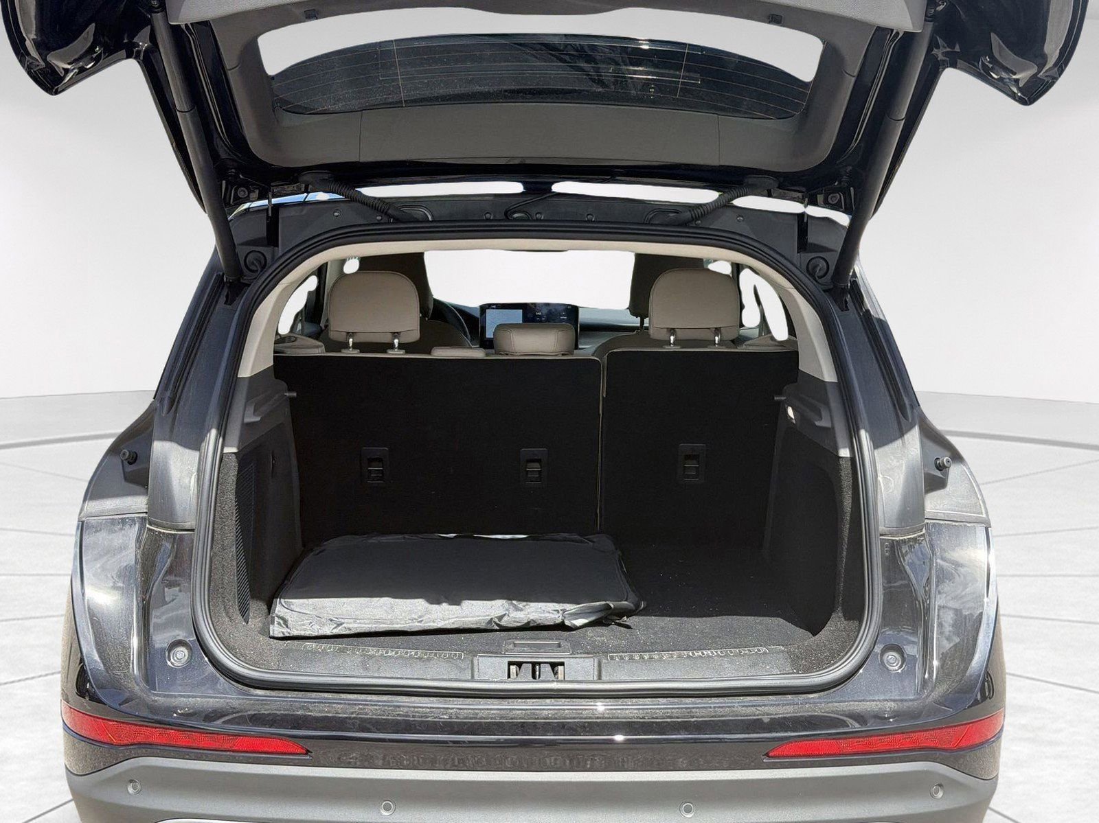 Used 2024 Lincoln Corsair FWD image 8