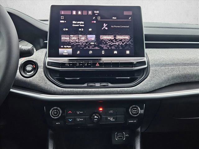 Used 2022 Jeep Compass Latitude image 13