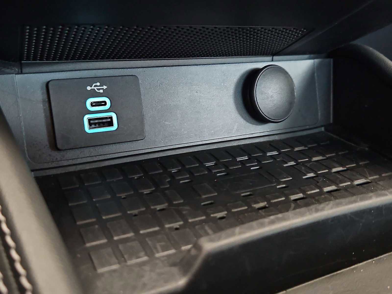 Used 2024 Ford Mustang Premium image 28