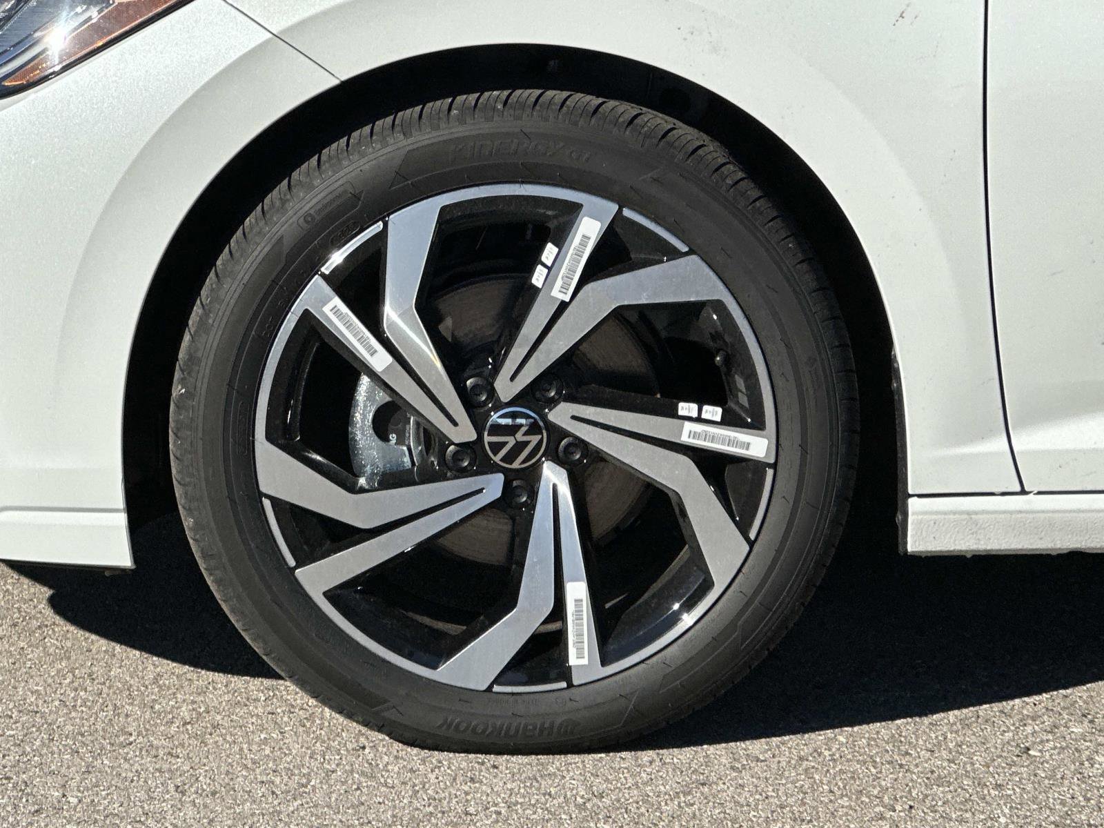 New 2026 Volkswagen Jetta SEL image 9