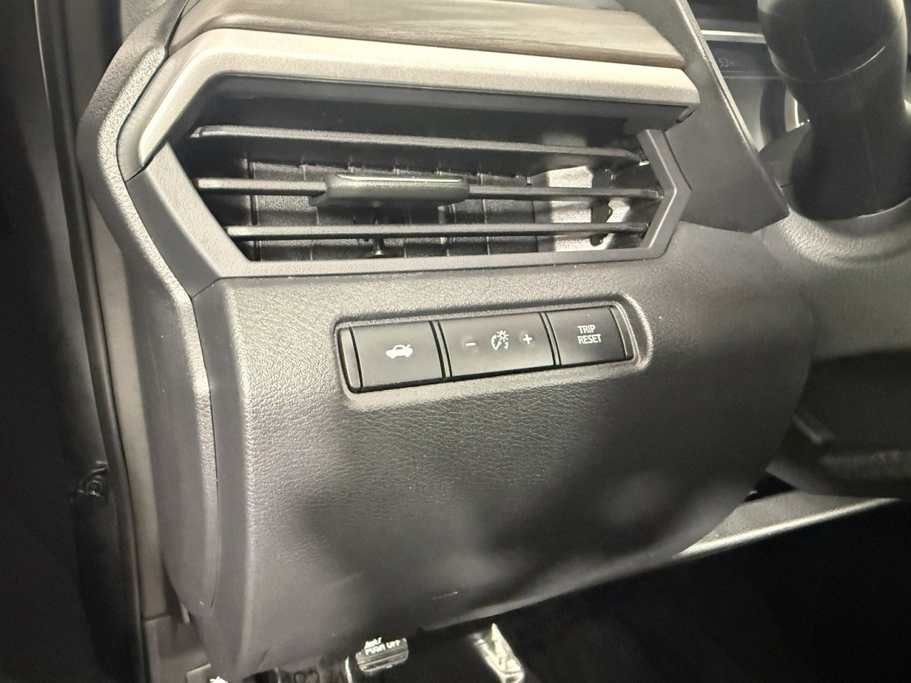 Used 2025 Nissan Altima 2.5 SV image 23