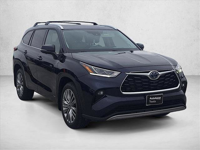 Used 2023 Toyota Highlander Platinum AWD/4WD image 3