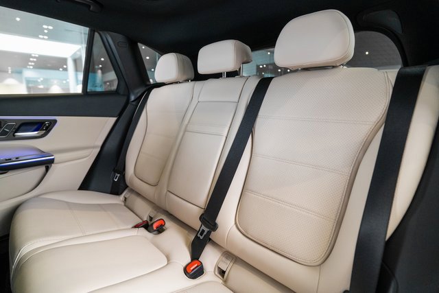 New 2026 Mercedes-Benz GLC 300 4MATIC image 31