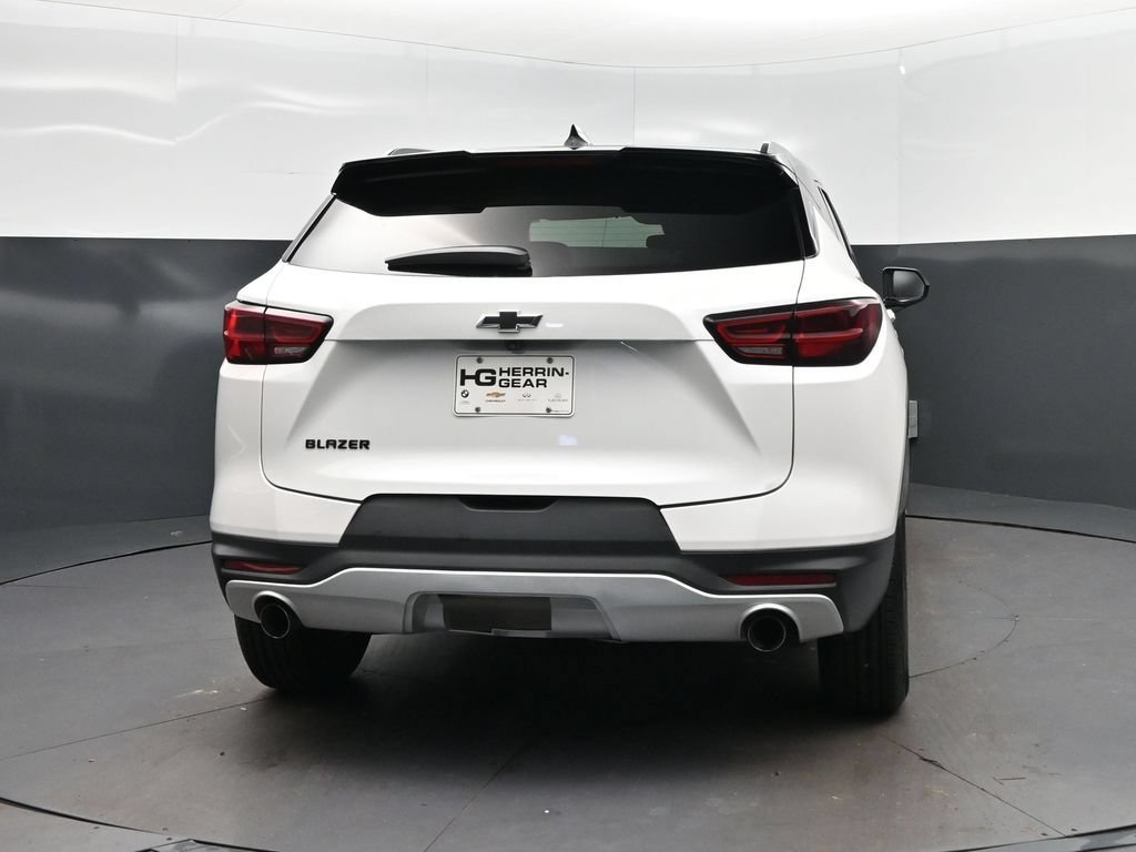 Used 2023 Chevrolet Blazer LT w/ Midnight/Sport Edition FWD image 6