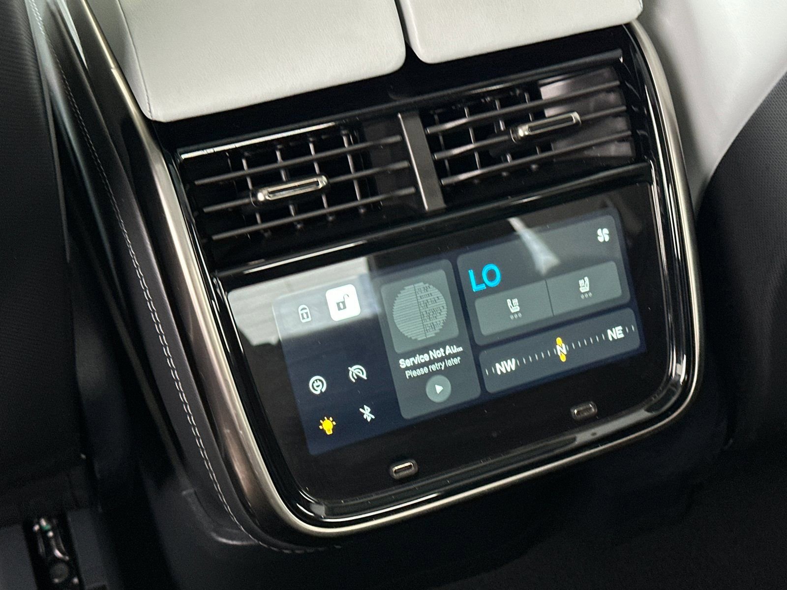 Used 2022 Rivian R1T Launch Edition image 13