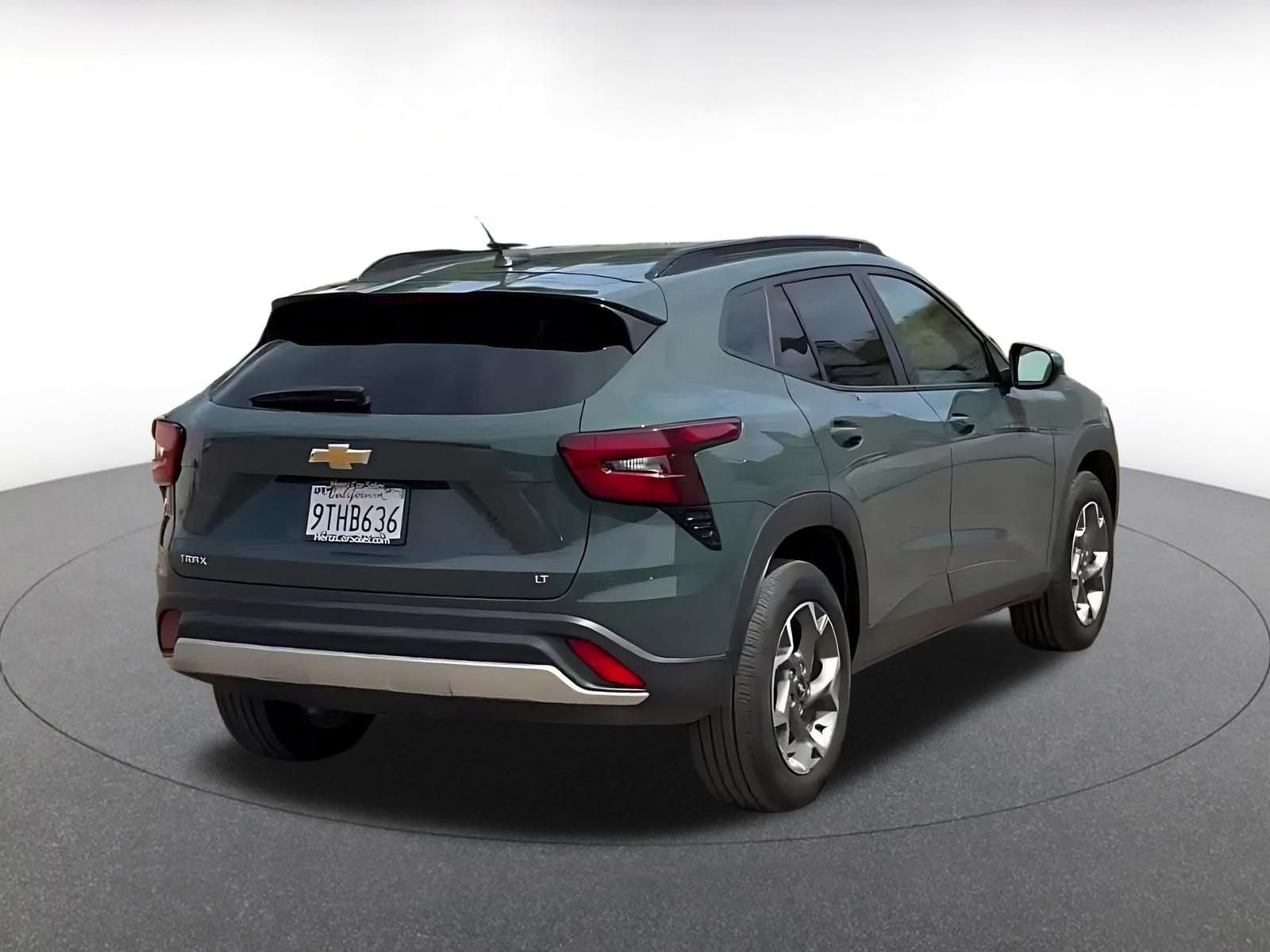 Used 2025 Chevrolet Trax LT w/ LT Convenience Package image 15