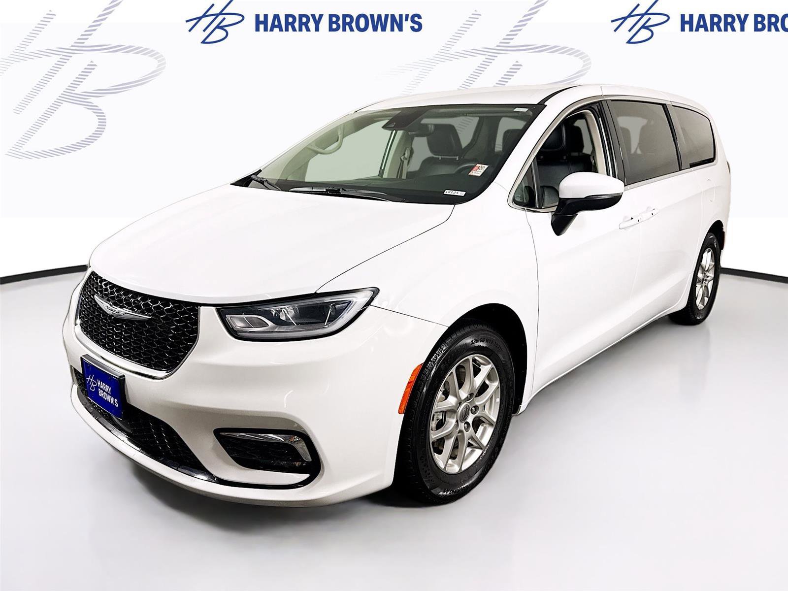 Used 2023 Chrysler Pacifica Touring-L