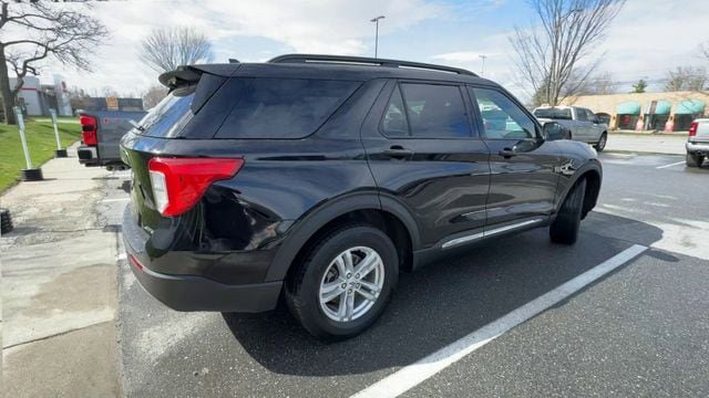 Used 2023 Ford Explorer XLT w/ Equipment Group 202A AWD/4WD image 2