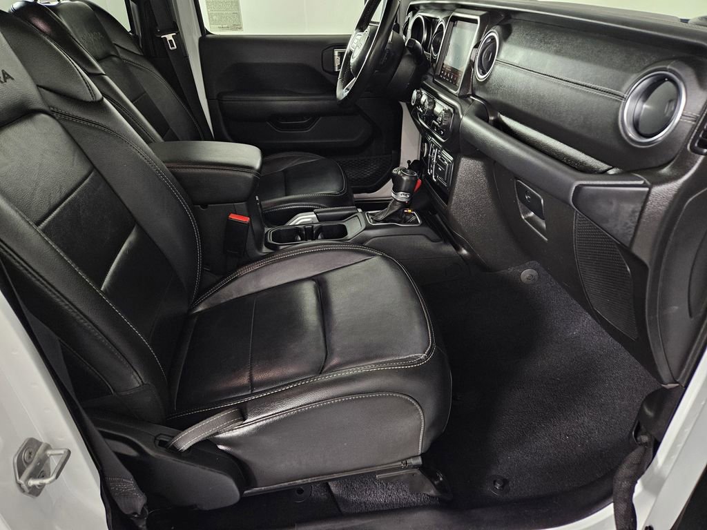 Used 2021 Jeep Wrangler Unlimited Sahara image 28