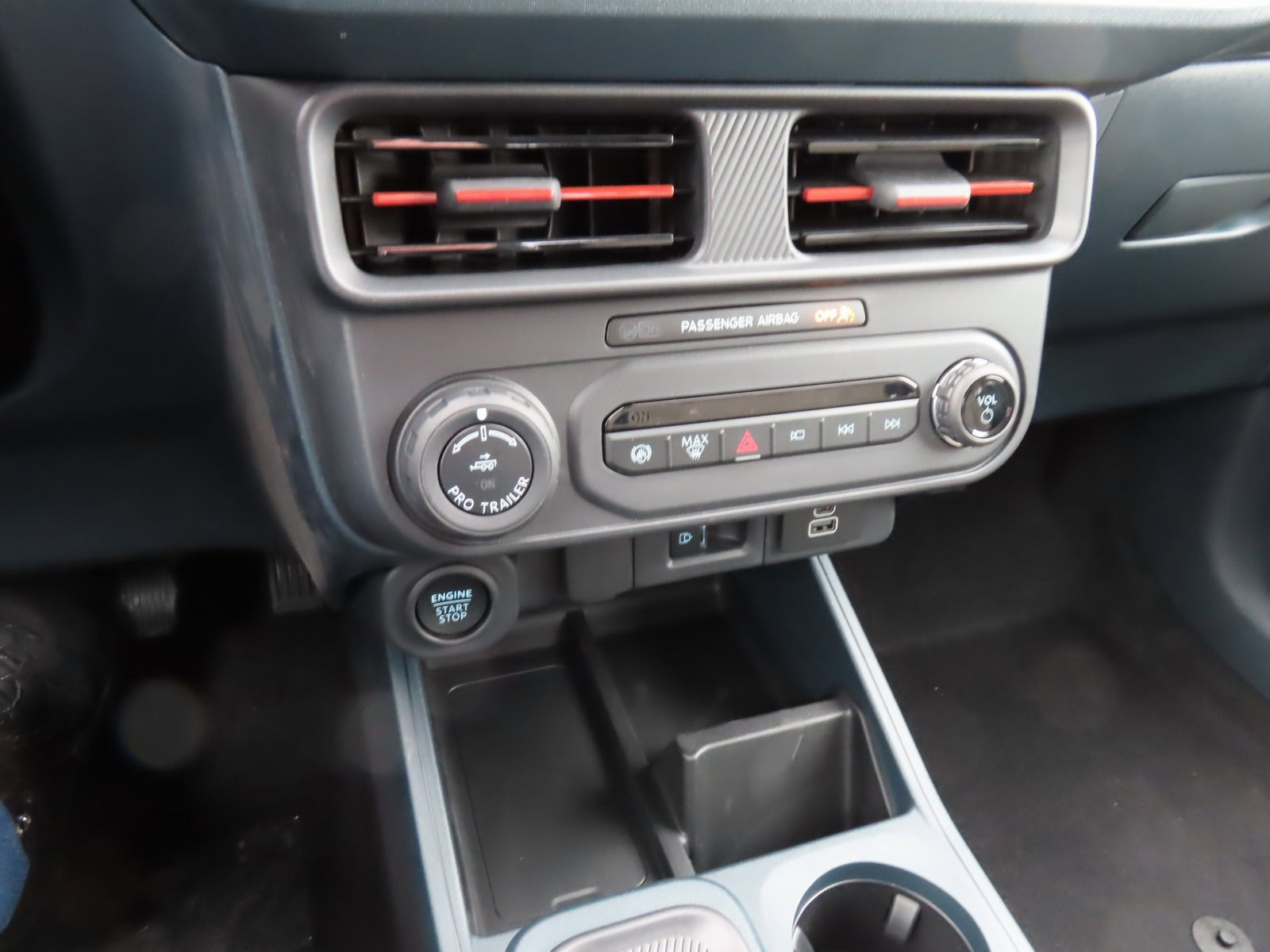 New 2026 Ford Maverick Lariat image 14