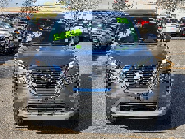 Used 2022 Nissan Rogue SV image 9