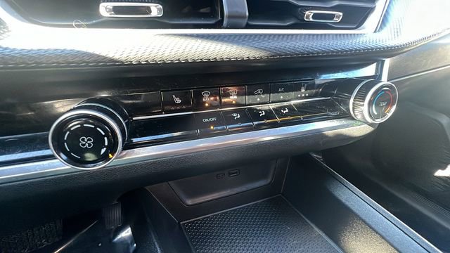 Used 2025 Chevrolet Equinox LT image 33