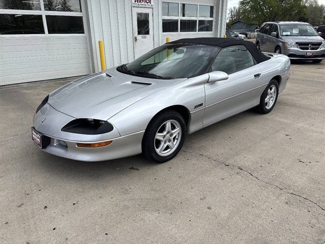 Used 1997 Chevrolet Camaro Z28 w/ Preferred Equipment Group 2 RWD image 17