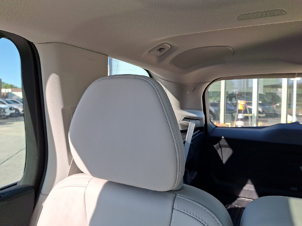 Certified 2025 Volvo XC90 T8 Ultra w/ Protection Package Premier AWD/4WD image 12