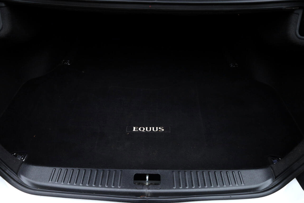 Used 2016 Hyundai Equus Signature image 20