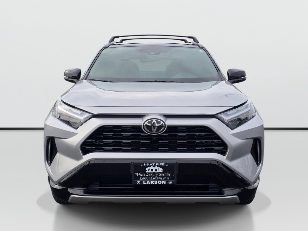 Used 2025 Toyota RAV4 XSE w/ Advanced Technology Package AWD/4WD image 9