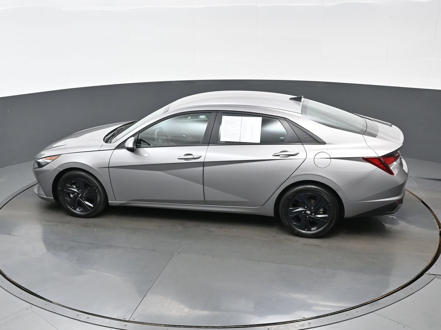 Certified 2023 Hyundai Elantra SEL FWD image 33