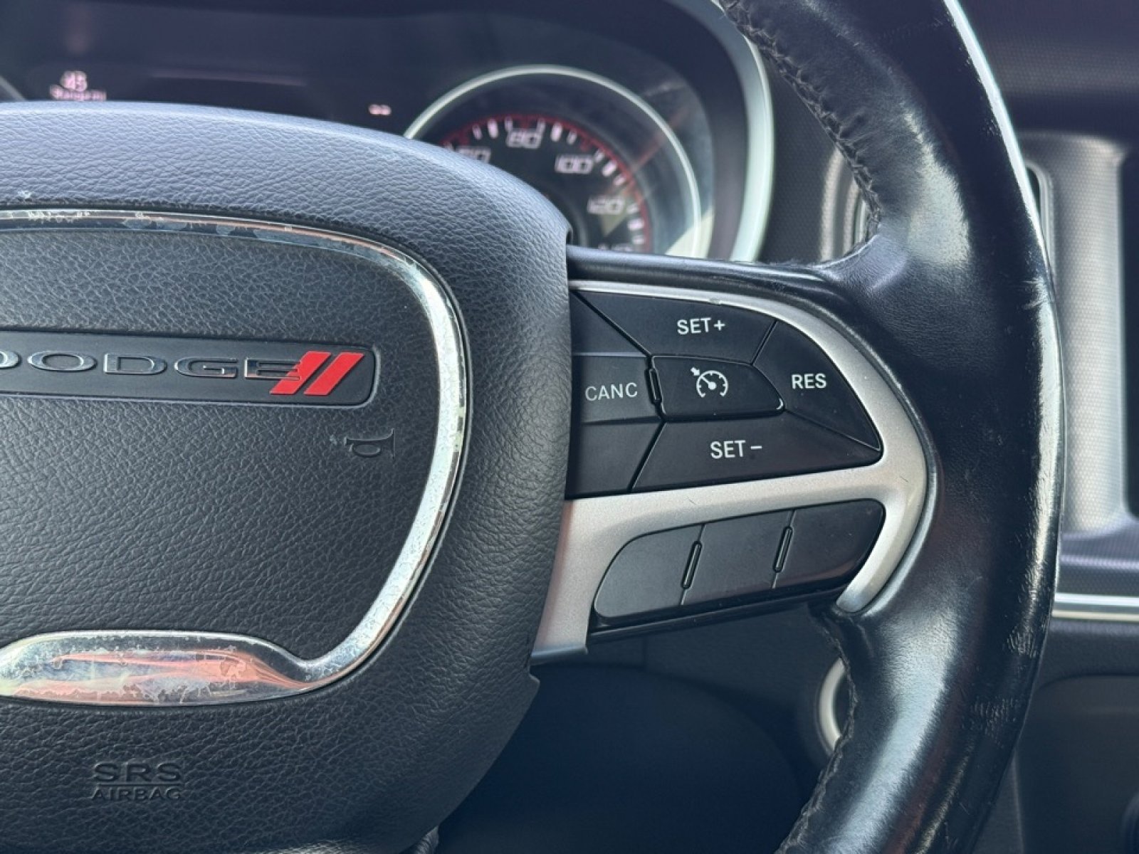 Used 2016 Dodge Charger SXT image 24