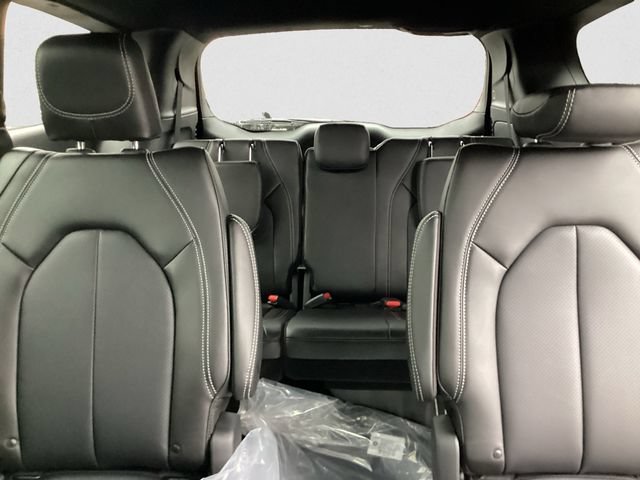 New 2026 Chrysler Pacifica Select AWD/4WD image 14