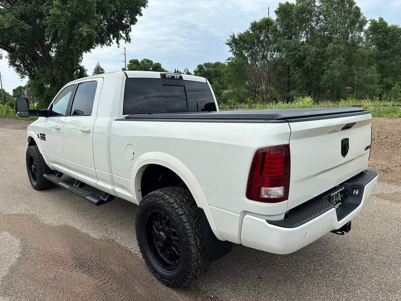 Used 2017 RAM 2500 Laramie w/ Sport Appearance Group AWD/4WD image 3