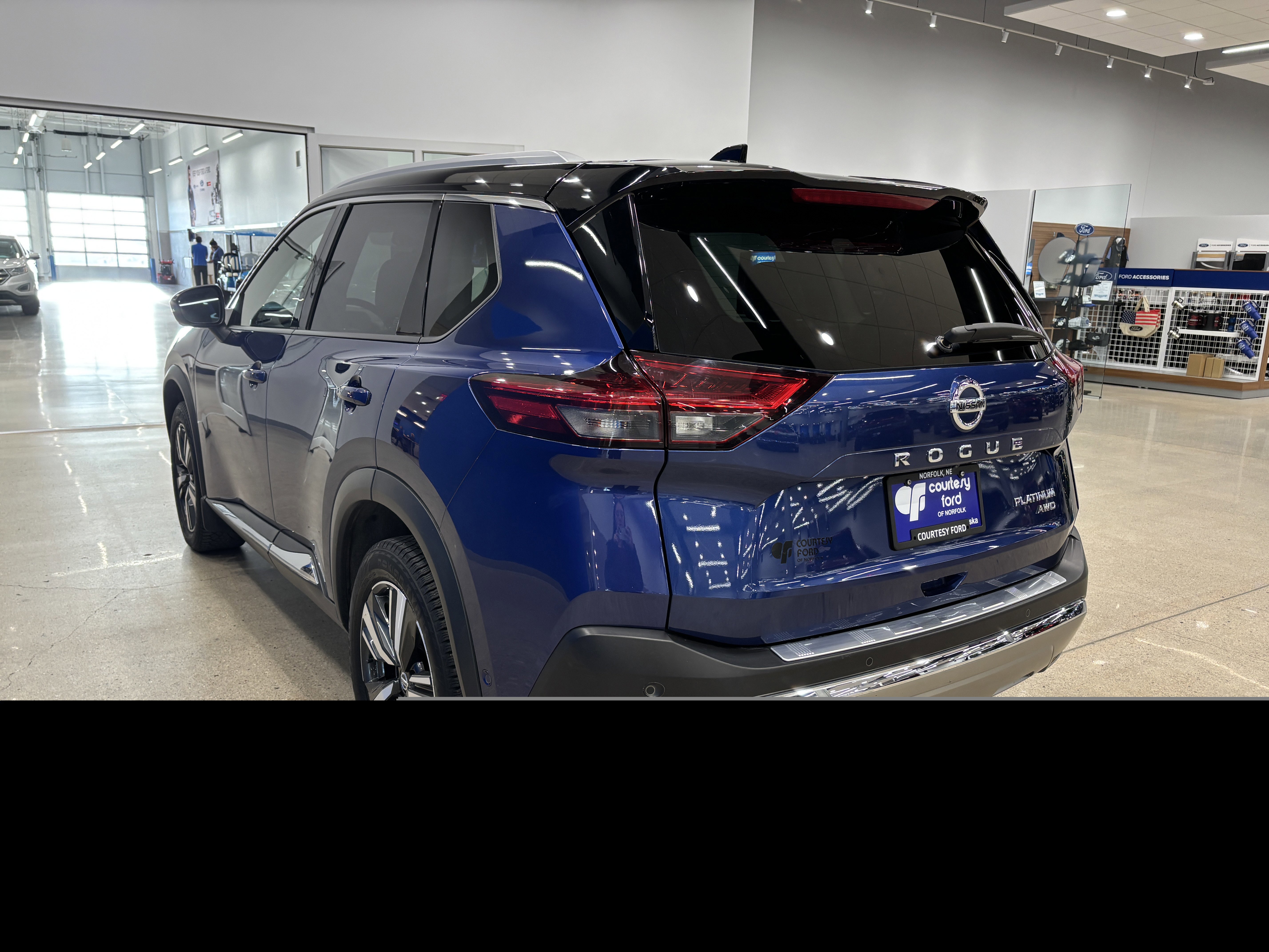 Used 2021 Nissan Rogue Platinum AWD/4WD image 5