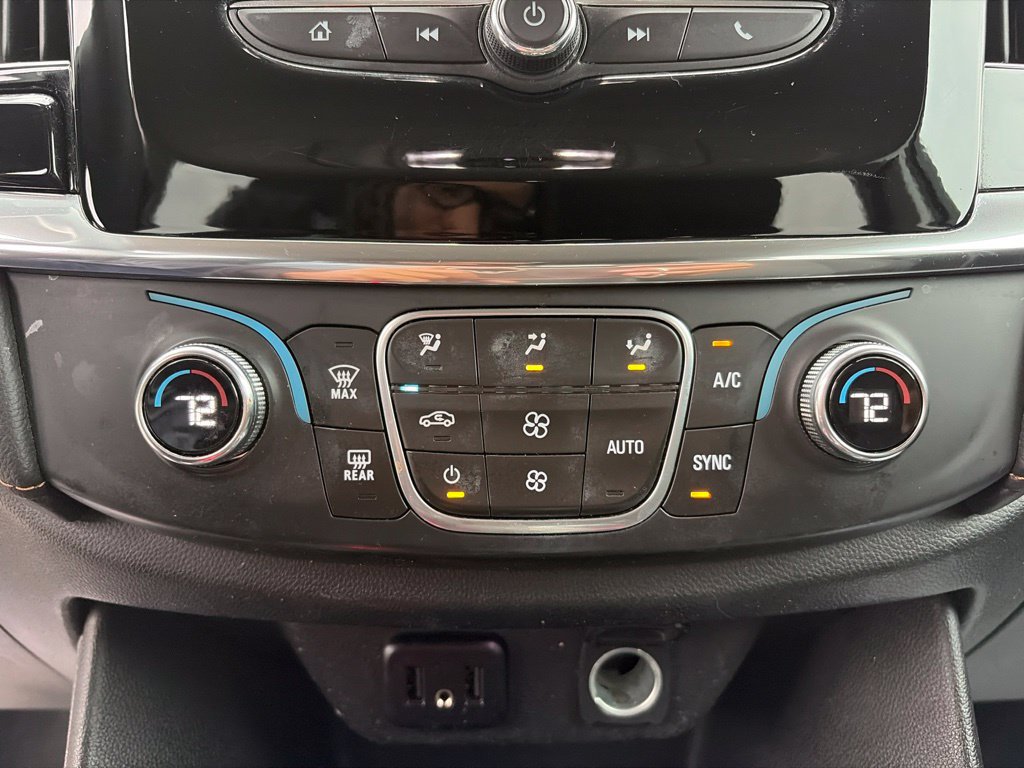 Used 2020 Chevrolet Traverse LS FWD image 9