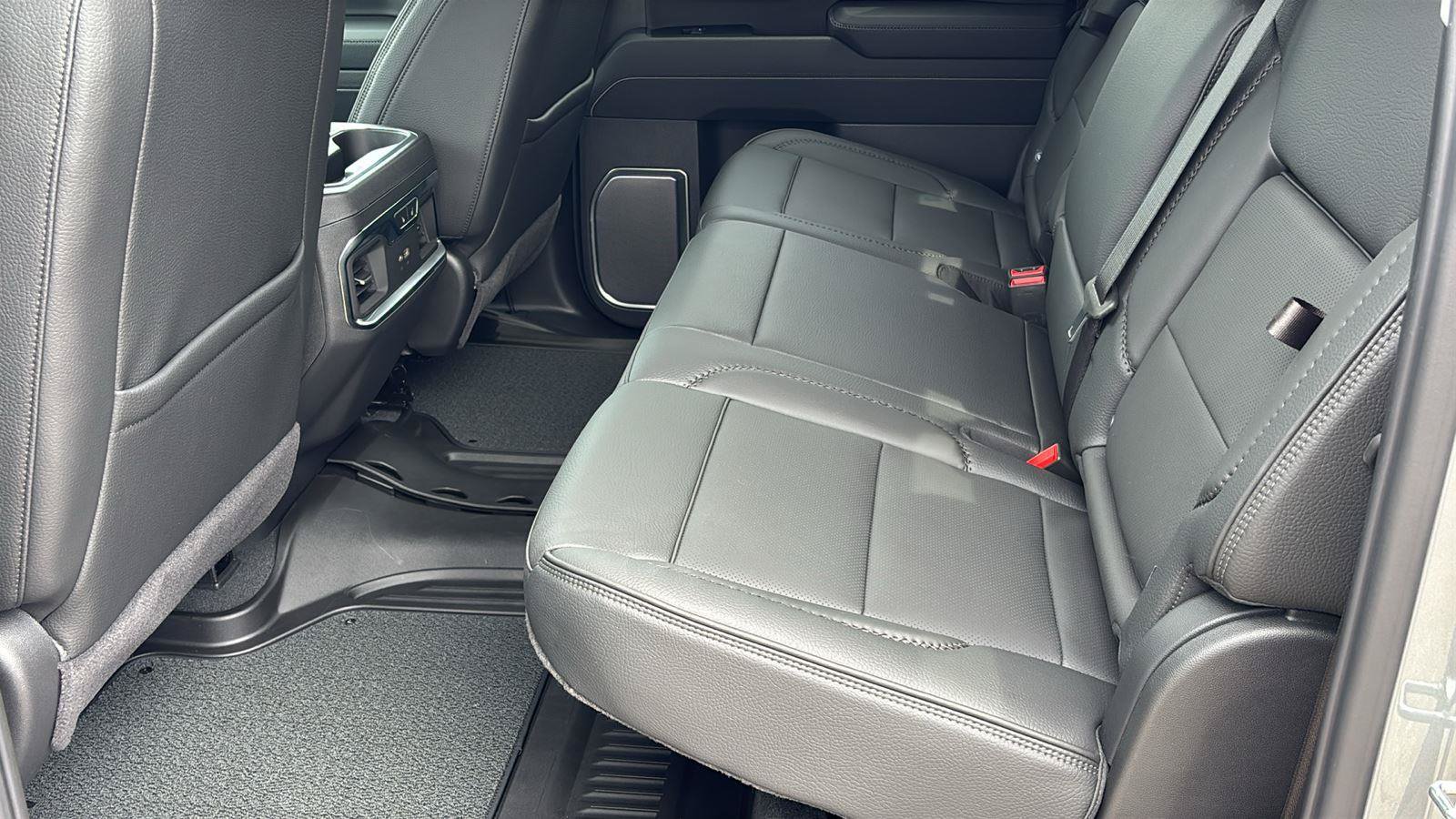 New 2026 GMC Sierra 1500 Denali AWD/4WD image 17