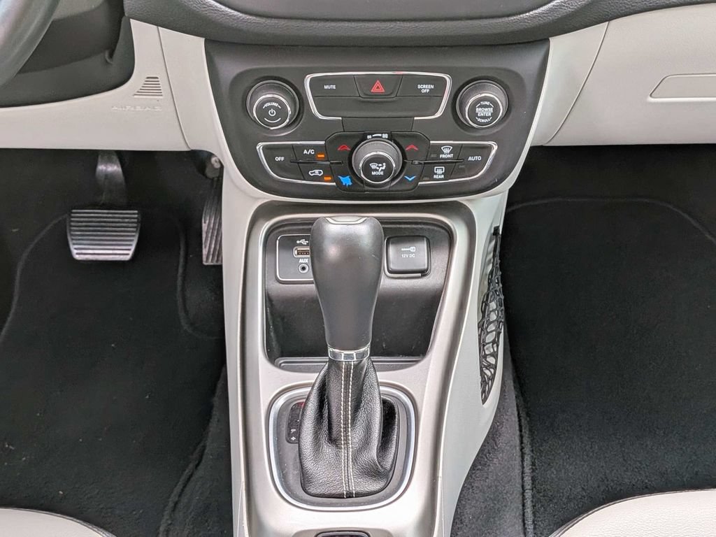 Used 2019 Jeep Compass Latitude FWD image 21