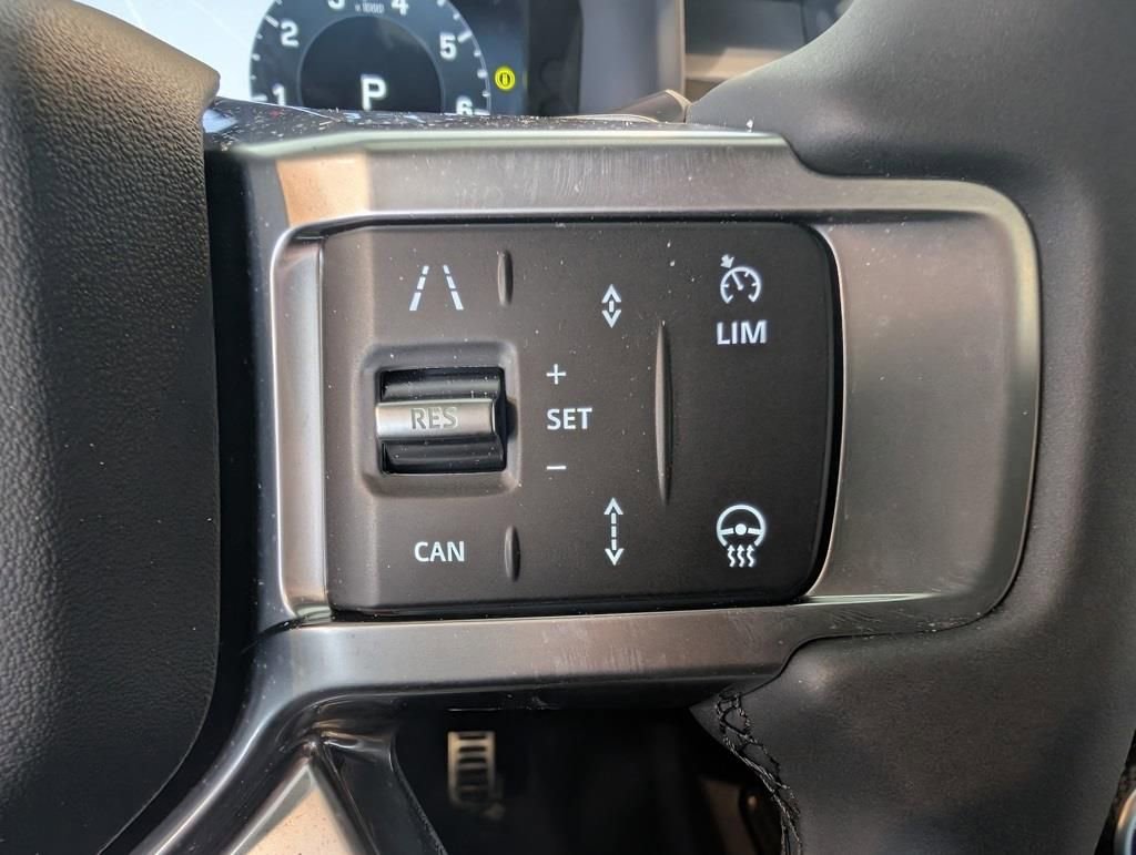 New 2026 Land Rover Discovery Limited Edition image 18