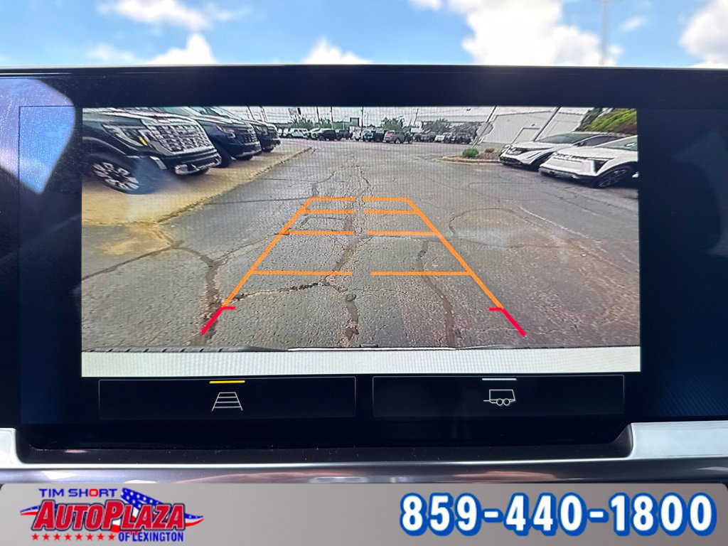 Used 2024 Chevrolet Silverado 1500 LT AWD/4WD image 30