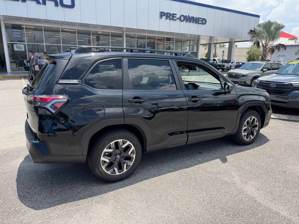 Used 2026 Subaru Forester Premium AWD/4WD image 3