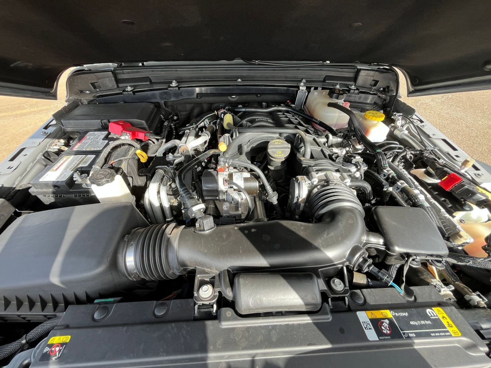 Used 2023 Jeep Wrangler Sport image 31