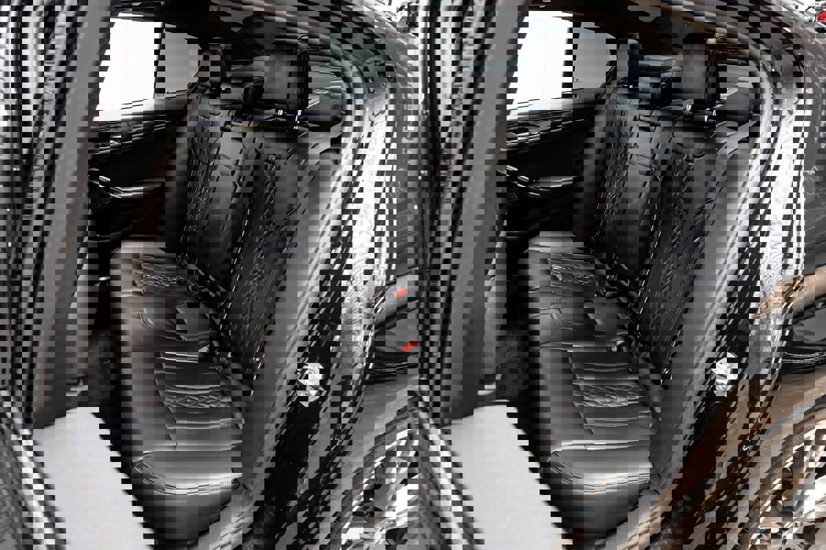 Used 2018 BMW M550i xDrive image 34