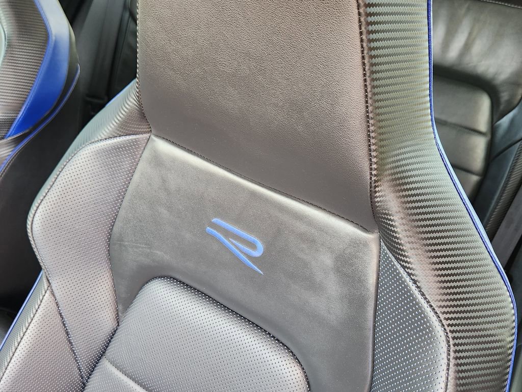 Used 2022 Volkswagen Golf R image 5