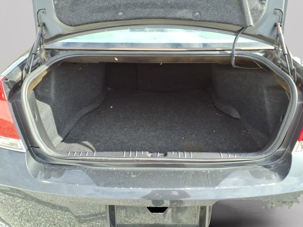 Used 2014 Chevrolet Impala LT w/ LT Sunroof Package image 32