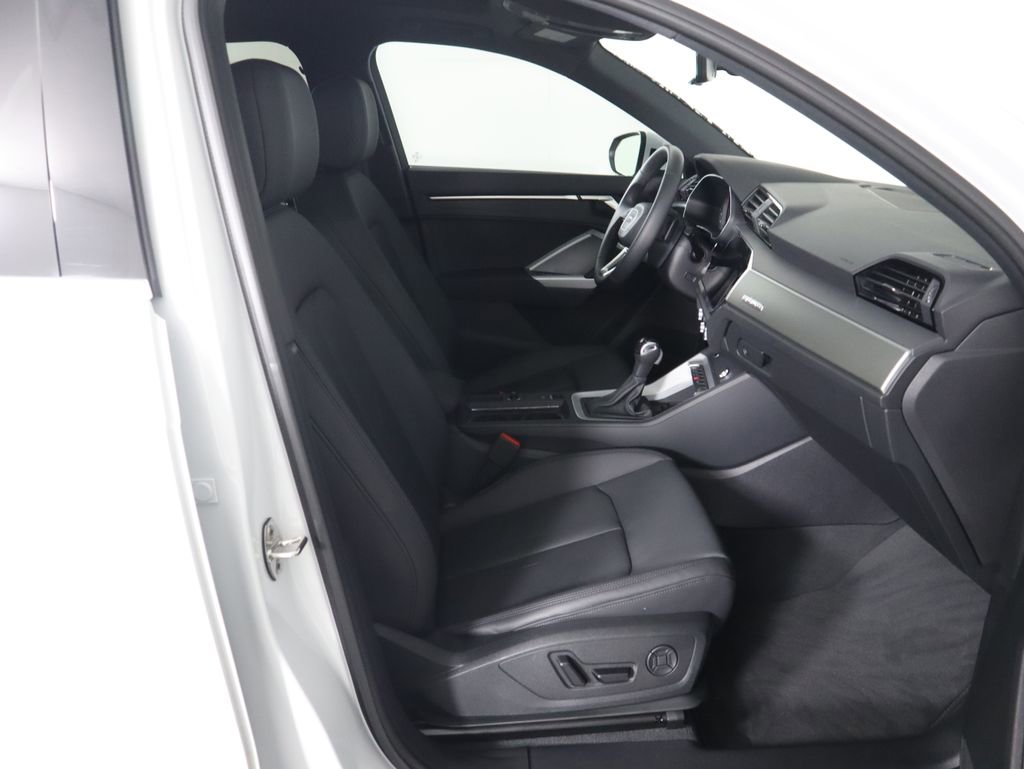 Certified 2025 Audi Q3 2.0T Premium w/ Convenience Package image 20