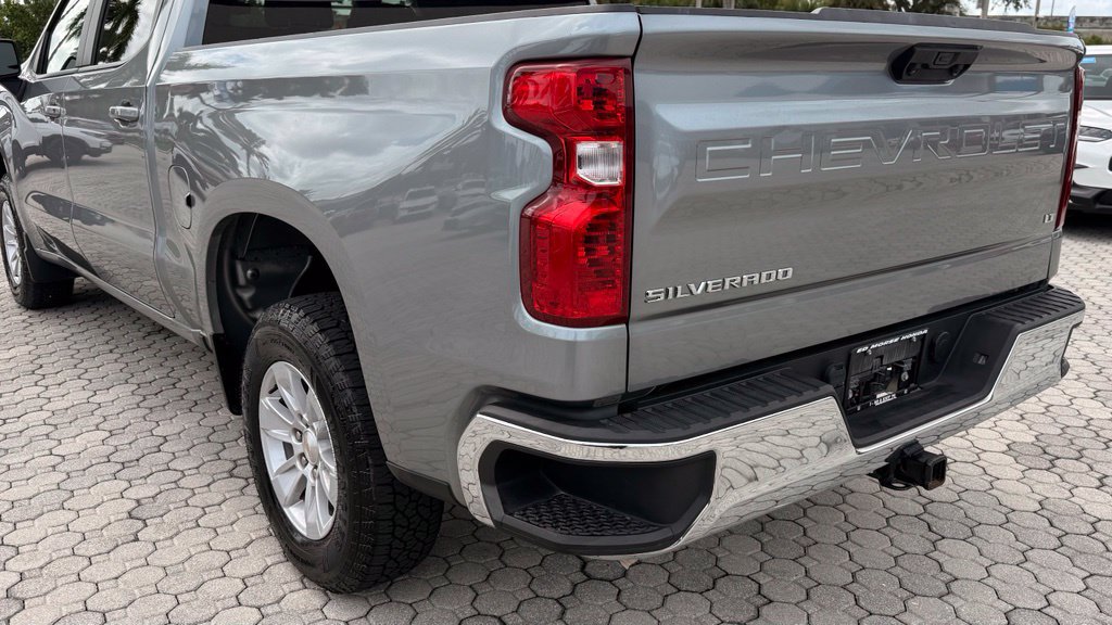 Used 2025 Chevrolet Silverado 1500 LT RWD image 16