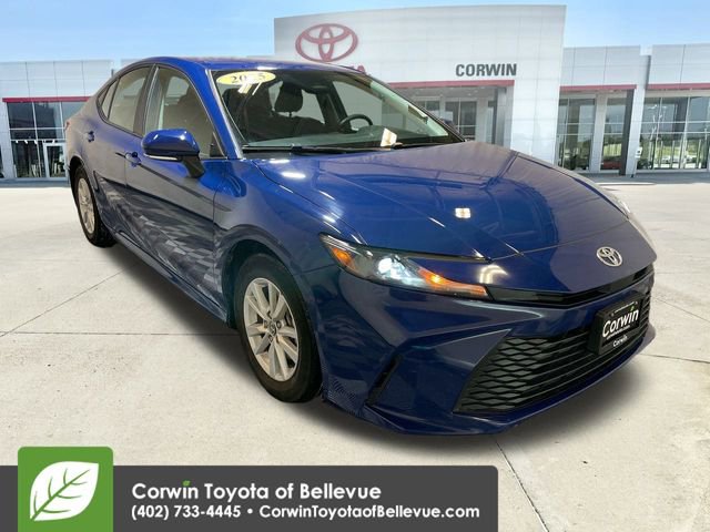 Used 2025 Toyota Camry LE image 1