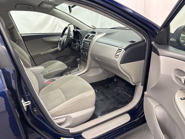 Used 2013 Toyota Corolla LE image 21