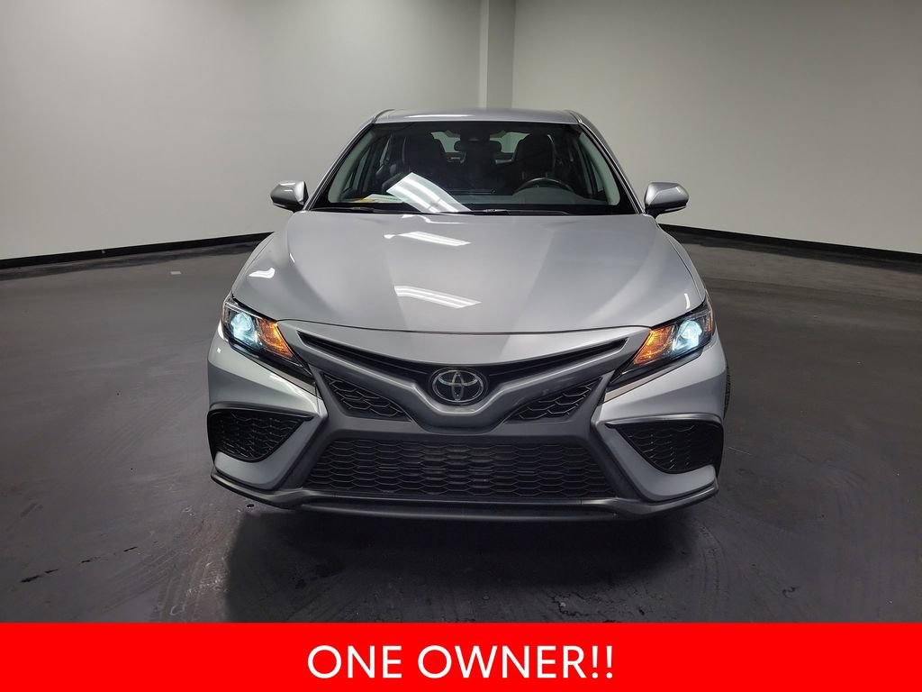 Used 2023 Toyota Camry SE AWD/4WD image 3
