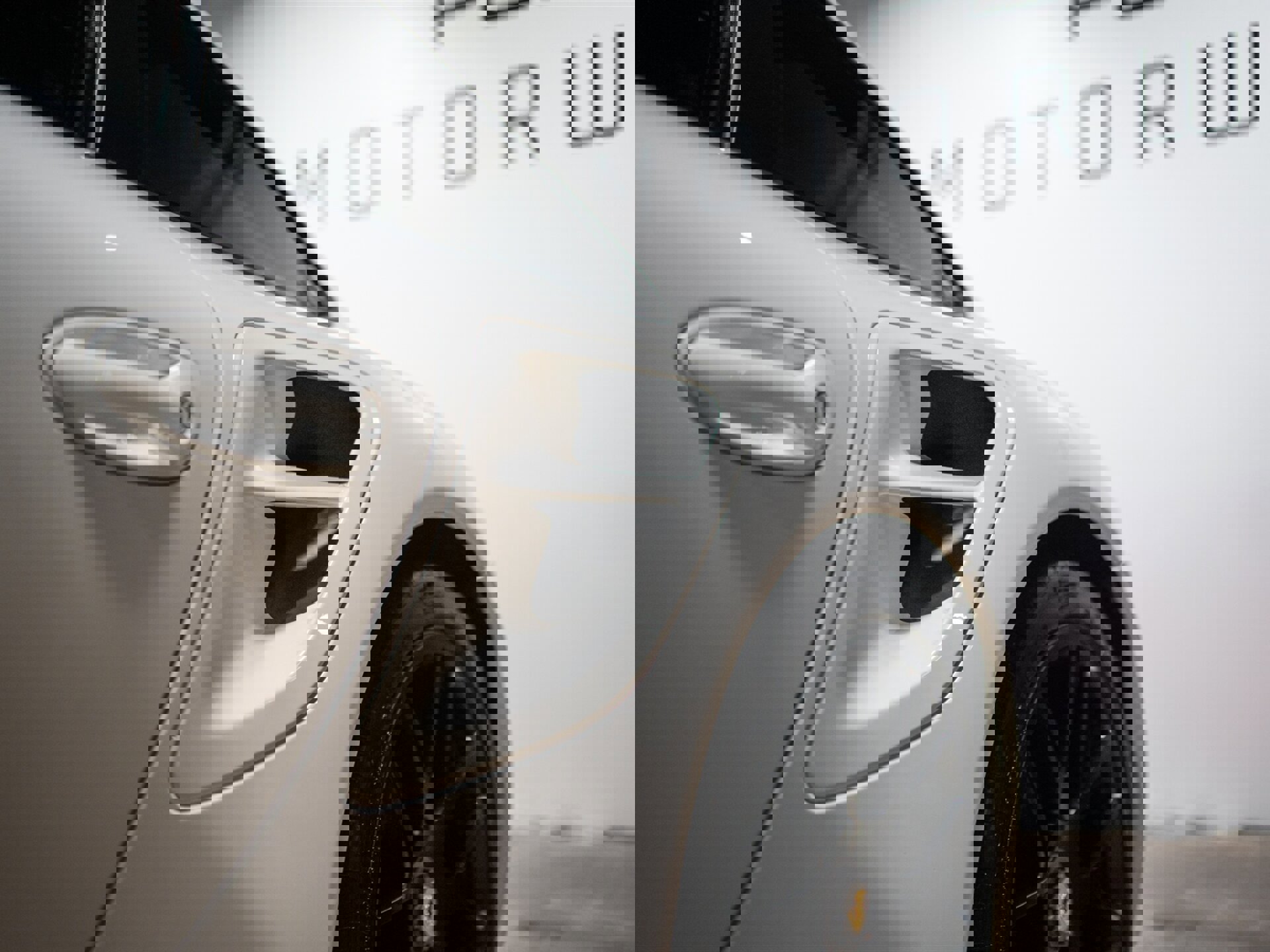 Used 2013 Porsche 911 Turbo S image 25