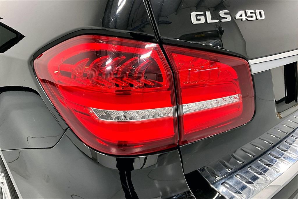 Used 2017 Mercedes-Benz GLS 450 4MATIC image 40