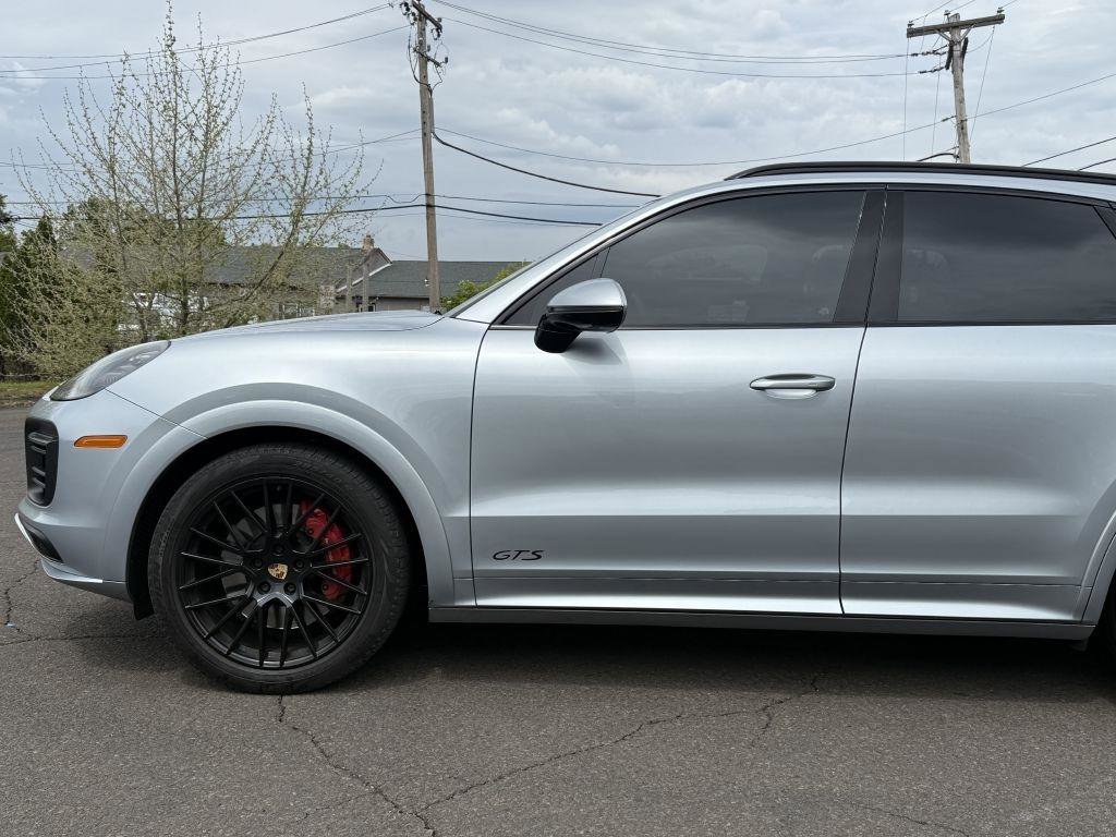 Used 2021 Porsche Cayenne GTS AWD/4WD image 5